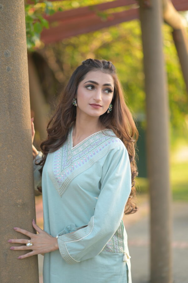 EMILLY - Image 4