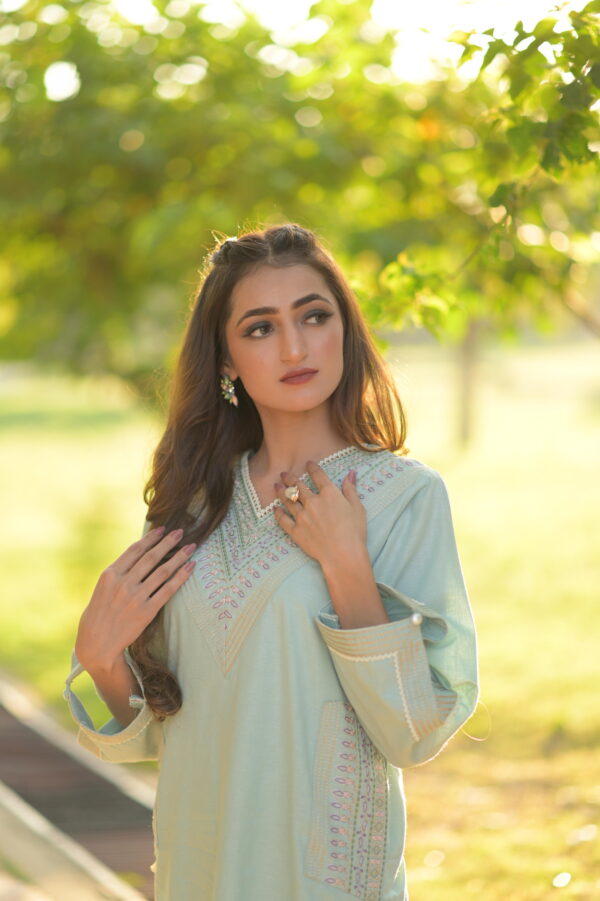 EMILLY - Image 3
