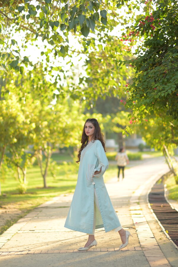 EMILLY - Image 2